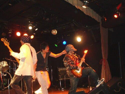 AWAVI03